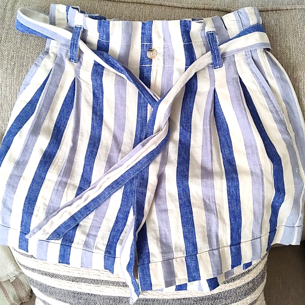 MADEWELL PAPERBAG SHORT - BLUE ATRIPE IN EXCELLENT CONDITION